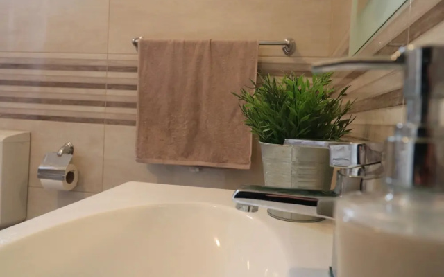Stunning Apartment for 7 Close to Several Beaches
