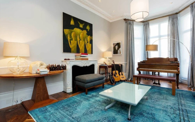 Luxury in Chelsea Townhouse