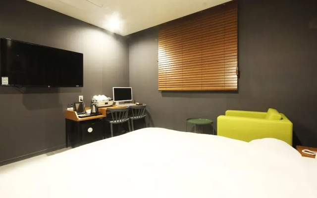 Changwon Myeongseo-dong No. 25 Hotel Convention Branch