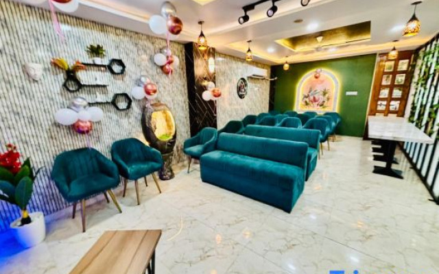 Hotel D C Grand