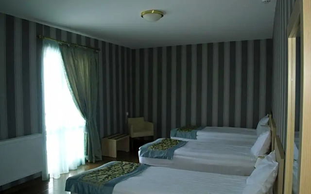 Edelweiss Hotel