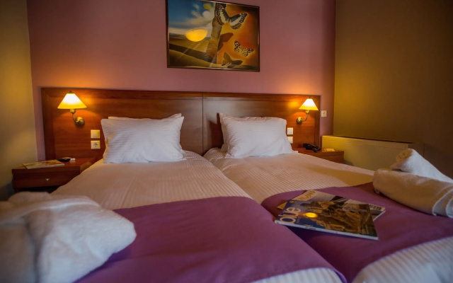 Mirabel Hotel