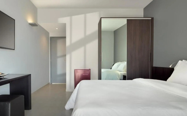Rox by Essenza Hotel