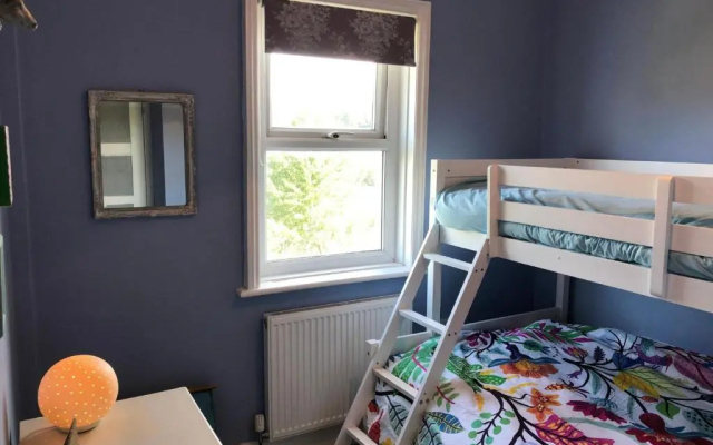 Charming 4BD Semi Detached Home Hastings
