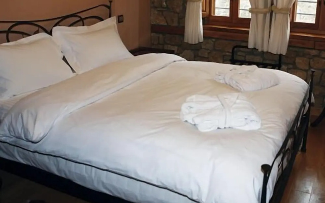 Roes Suites