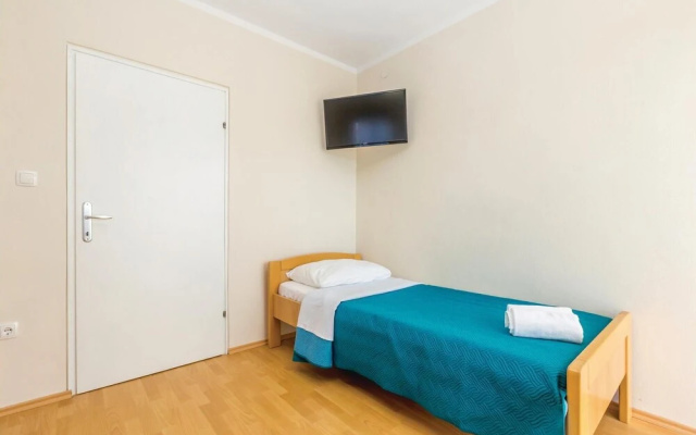 Stunning Home in Pinezici With Wifi and 2 Bedrooms