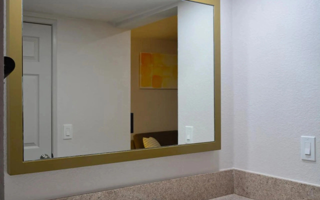 Comfort Inn & Suites Moreno Valley near March Air Reserve Base