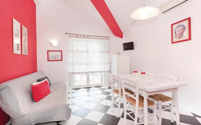 Awesome Home in Jadrija With Wifi and 4 Bedrooms