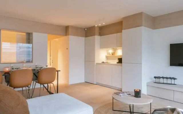 Luxurious two Bedroom With Lateral Seaview