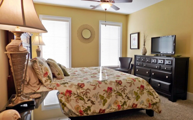 Edgewater Apartment 533