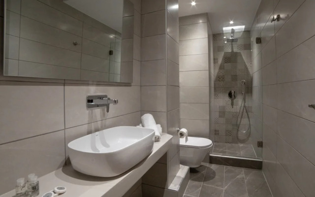 Aphrodite Hotel & Apartments