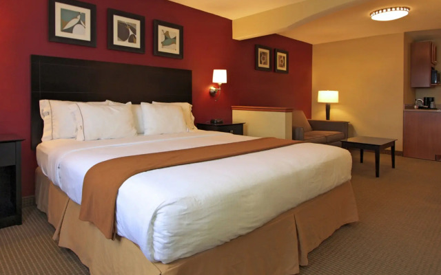 Holiday Inn Express Hotel & Suites Defiance by IHG