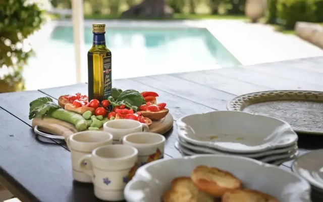 TD Dimora di Genna Trulletto With Lush Garden Pool