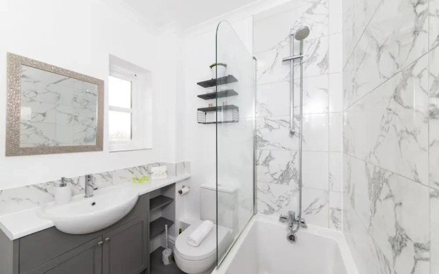 3BR Thames Retreat Heathrow 10min Train 5min