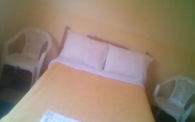 Chania Tourist Lodge