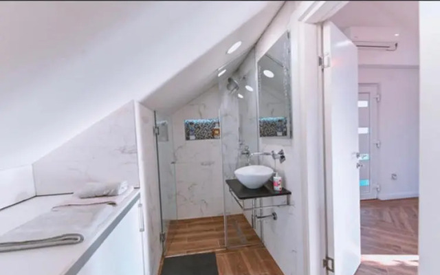 Apartment Milos