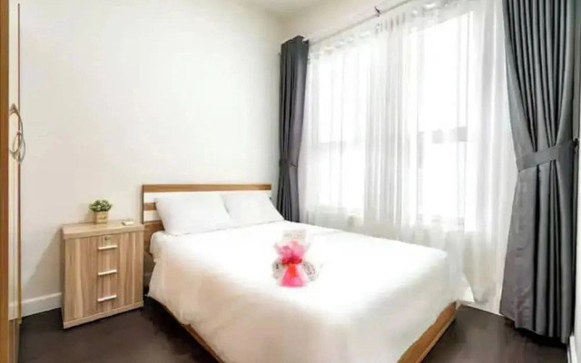 Vivian Boutique The Botanica Residence