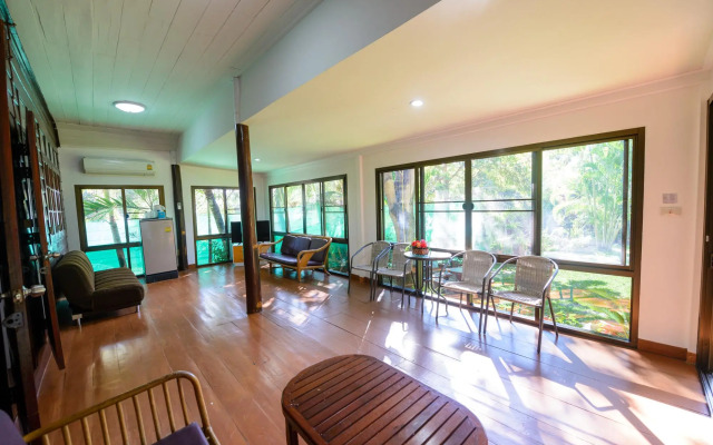 Baansuan Aokhai Beach Resort
