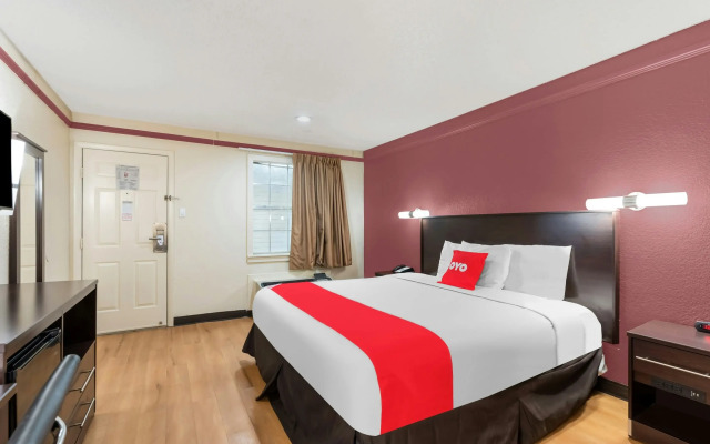 OYO Hotel Tulsa N Sheridan Rd & Airport