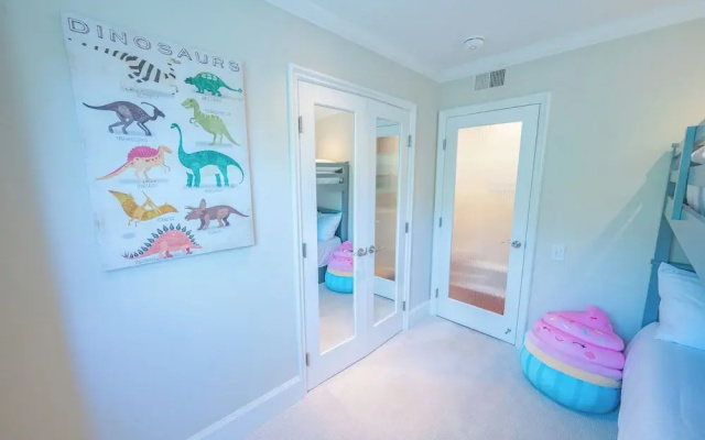 Luxury living with Spa &Pool near Disney