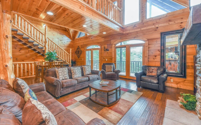 SmokyStays 6 Bedroom Cabin