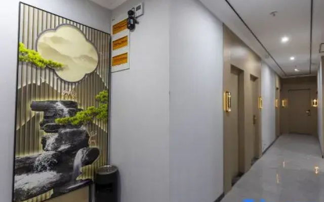 Yixing Hotel
