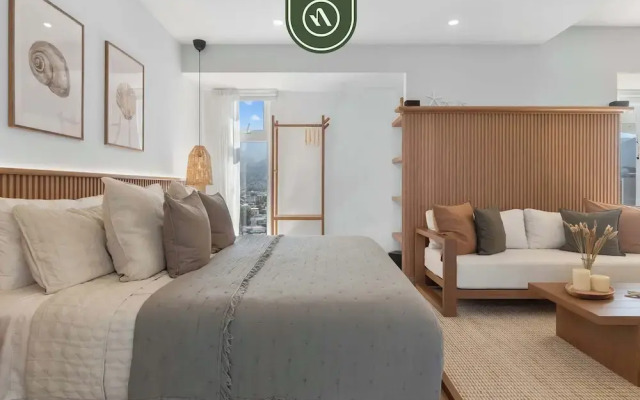 Luxury Oceanfront Studio - Beach - Pools - Gym