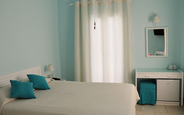 Spiros & Hiroko Hotel - Adults Only