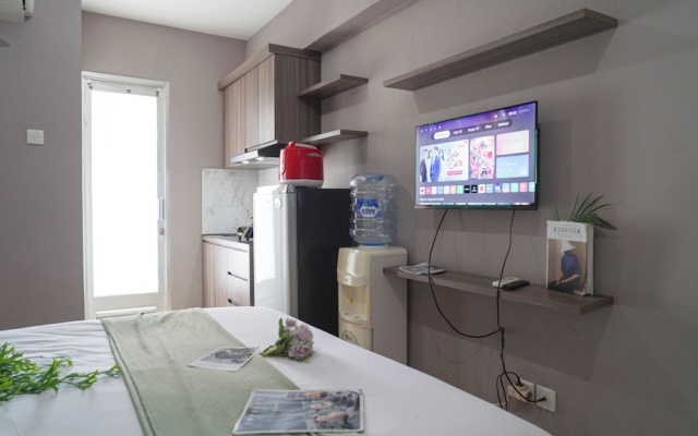 Delightful Studio At Apartment Green Bay Pluit
