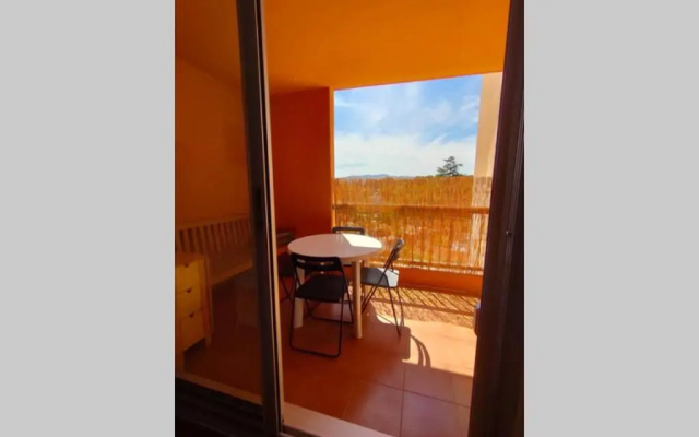 Appartement T2 bord et vue mer