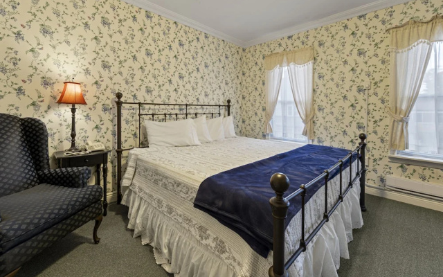 The Pines Inn Lake Placid