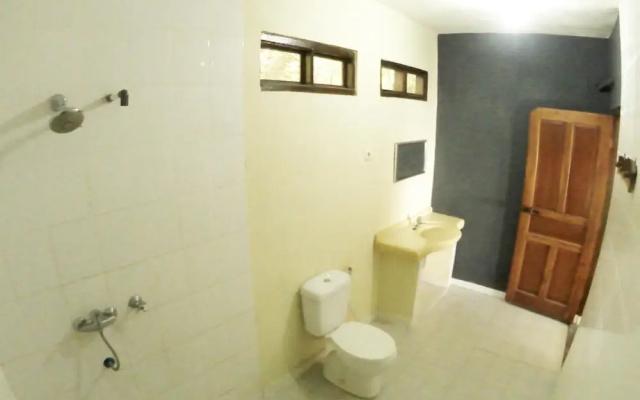 East Lombok Dive Hotel - Hostel