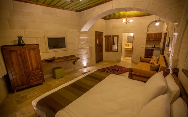 Zara Cave Hotel +10