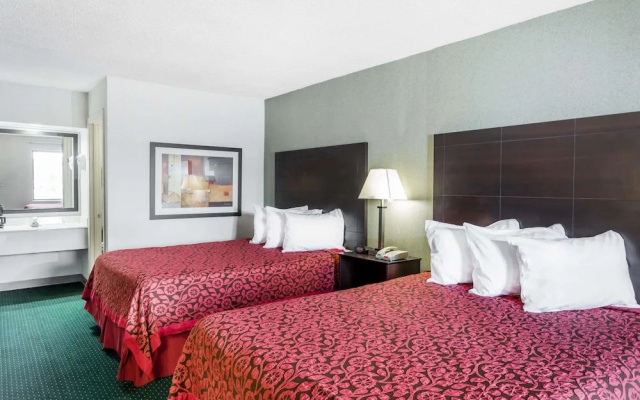 Days Inn Hendersonville