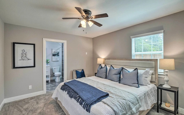 Spacious Houston Family Home With Game Room!