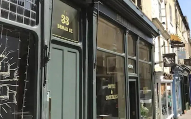 Broadstreet Townhouse