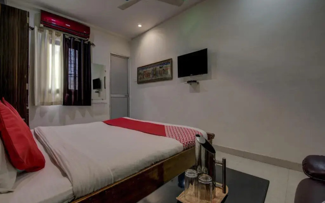 Hotel Park Street 2 by OYO Roooms