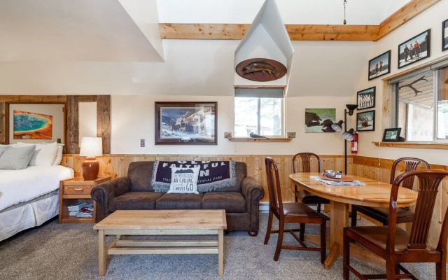 Ravens Heart Cabin