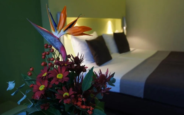 50/50 Hotel Belmont