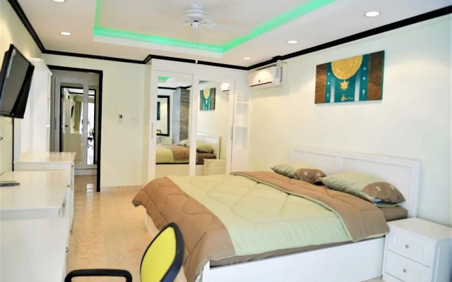 Sleek 1 bed Condo Jomtien