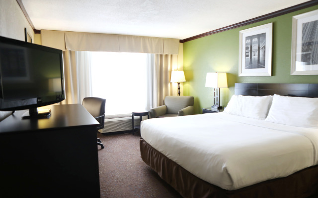 Holiday Inn Chicago Oakbrook by IHG