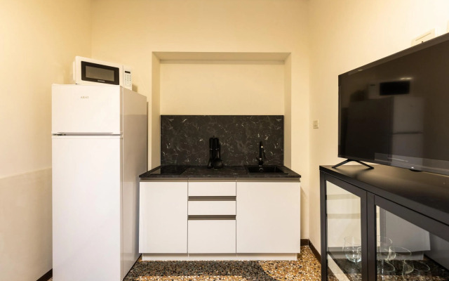 Afrodite Apartment With Jacuzzi by Wonderful Italy