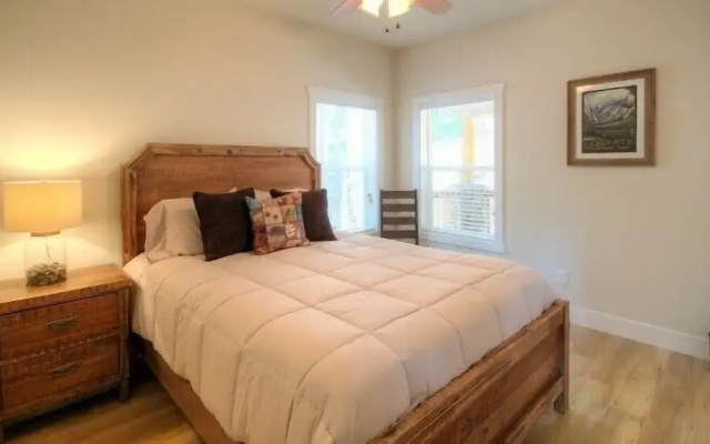 Scenic Wonders River Rock 3 Bedroom Loft