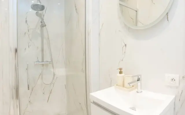 One Lux Stay 2br/ 2BA Antwerp Near Central Station