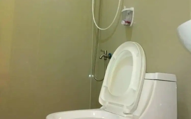 Queen Elena Hotel - Hostel