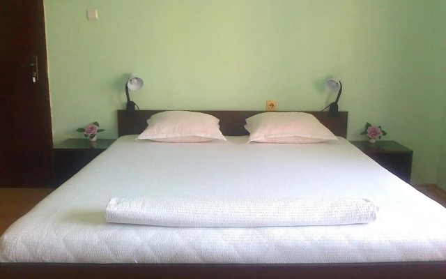 Къща за гости Стоянови - Guest House Stoyanovi