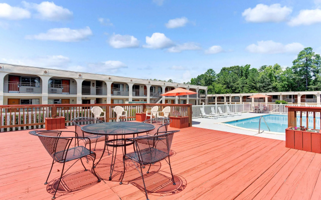 Super 8 by Wyndham Williamsburg/Historic Area