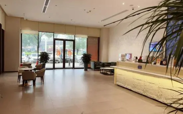 Xiyueli Hotel (Zhongshan Xiaolan Station Seaport City)