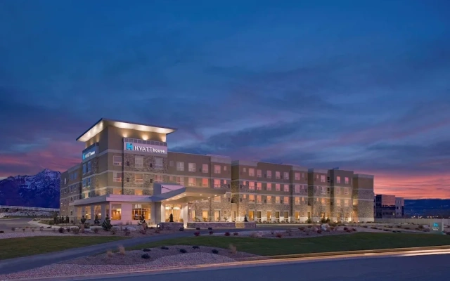Hyatt Summerfield Suites