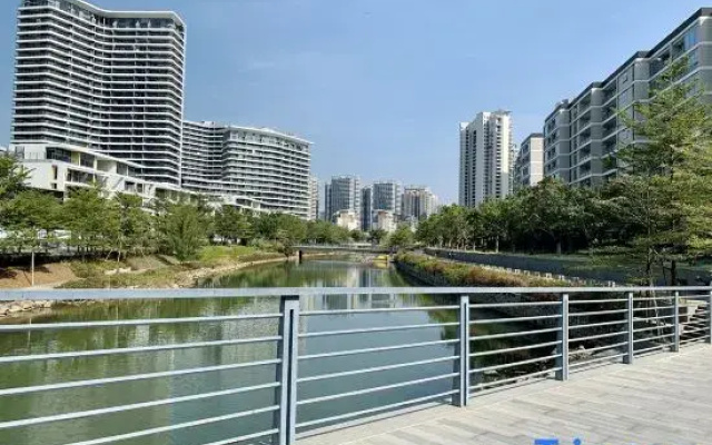 Guanhai Dolphin Ocean View Hotel (China Resources Xiaojingwan Store)